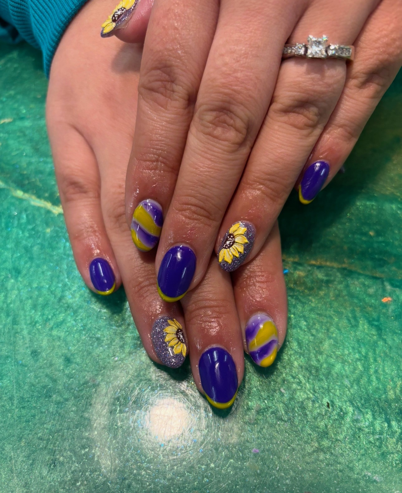 Urban Hippie Nail Lounge & Co. nail photo 1
